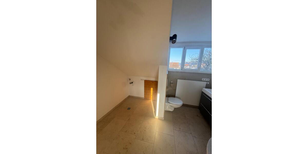 Dachgeschoßwohnung Mindelheim - 2 Zimmer, 105 m&sup2;, 899&euro; | Angebot:24877766