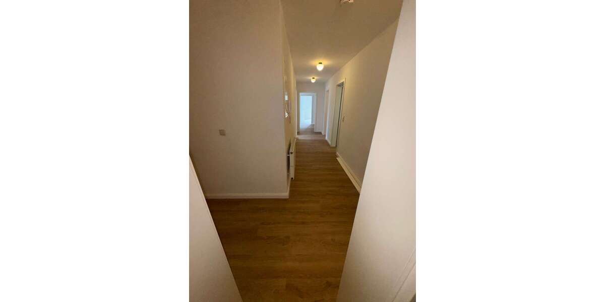 Etagenwohnung Neuruppin - 2 Zimmer, 77 m&sup2;, 880&euro; | Angebot:27055581
