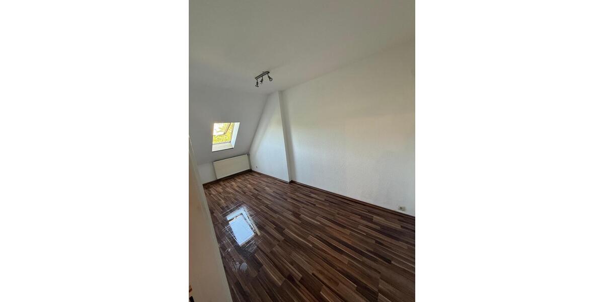 Dachgeschoßwohnung Meuselwitz - 2 Zimmer, 330&euro; | Angebot:23004912