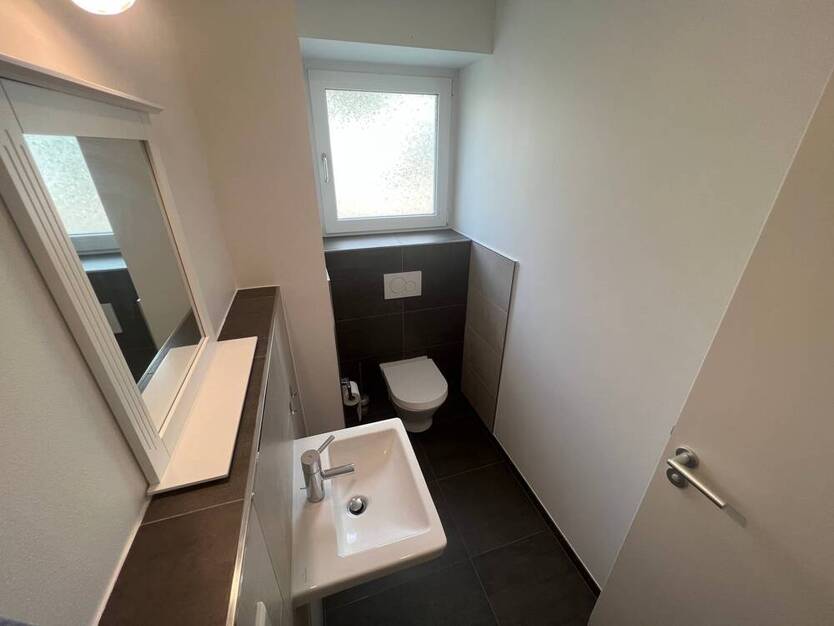 Hochwertige Wohnung mit Terrasse, Wellness im Haus, nähe Rhein!