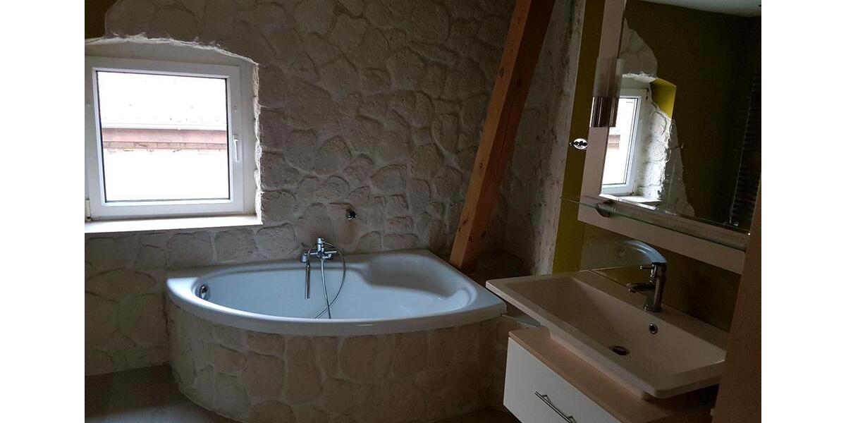 Etagenwohnung Hettstedt - 3 Zimmer, 85 m&sup2;, 580&euro; | Angebot:25990335