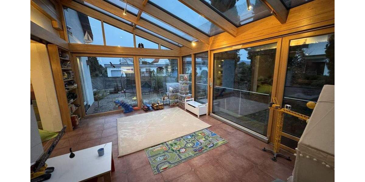 Einfamilienhaus Teningen Nimburg - 7 Zimmer, 220 m&sup2;, 2.500&euro; | Angebot:25177163