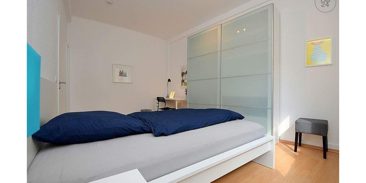 Helle, moderne Wohnung mit Balkon und zwei Schlafzimmern in Stuttgart West 3 zimmer