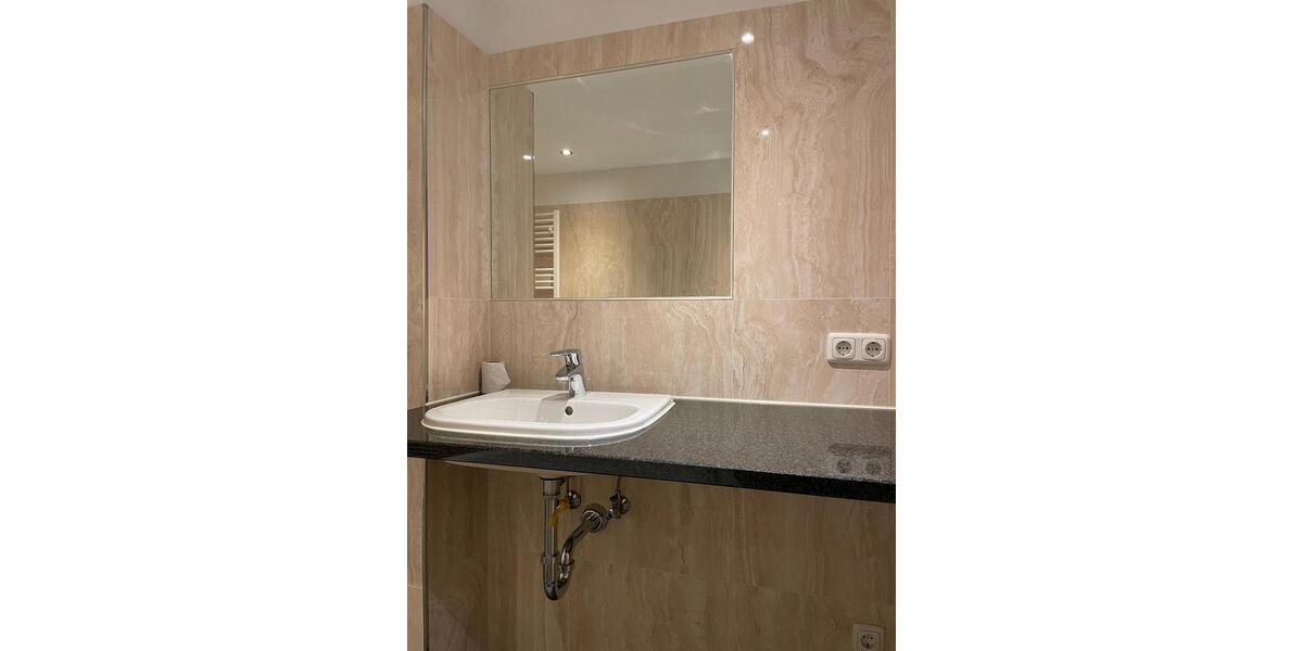 4 Zimmer | Souterrain | Terrasse | Fußbodenheizung | Dusche und Wanne | Stellplatz mgl. 4 zimmer