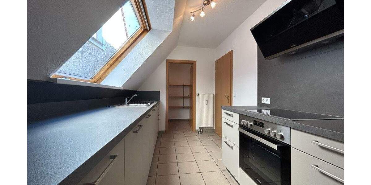 Etagenwohnung Herrieden - 4 Zimmer, 106 m&sup2;, 850&euro; | Angebot:25862337