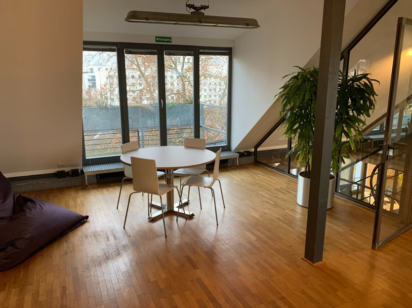 Loftartige Bürofläche in perfekter Lage D-Wehrhahn aufteilbar zimmer