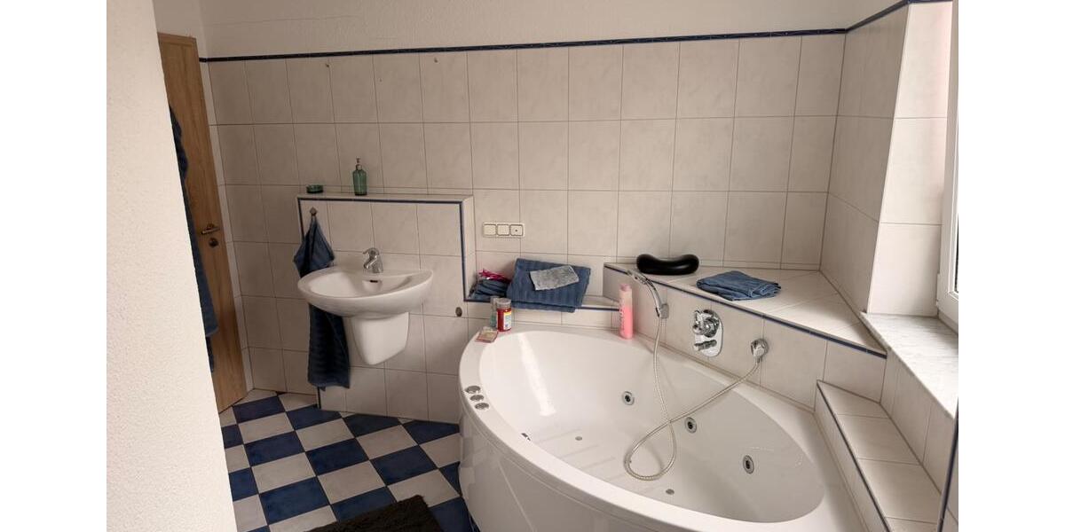 Erdgeschoßwohnung Gerolstein - 4 Zimmer, 120 m&sup2;, 900&euro; | Angebot:26618741