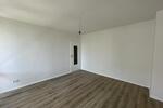 **LuxusWohnung mit Balkon !!**