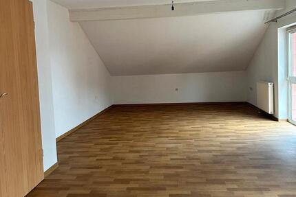 Wohnung Korbach - 3 Zimmer, 122 m&sup2;, 900&euro; | Angebot:26482952