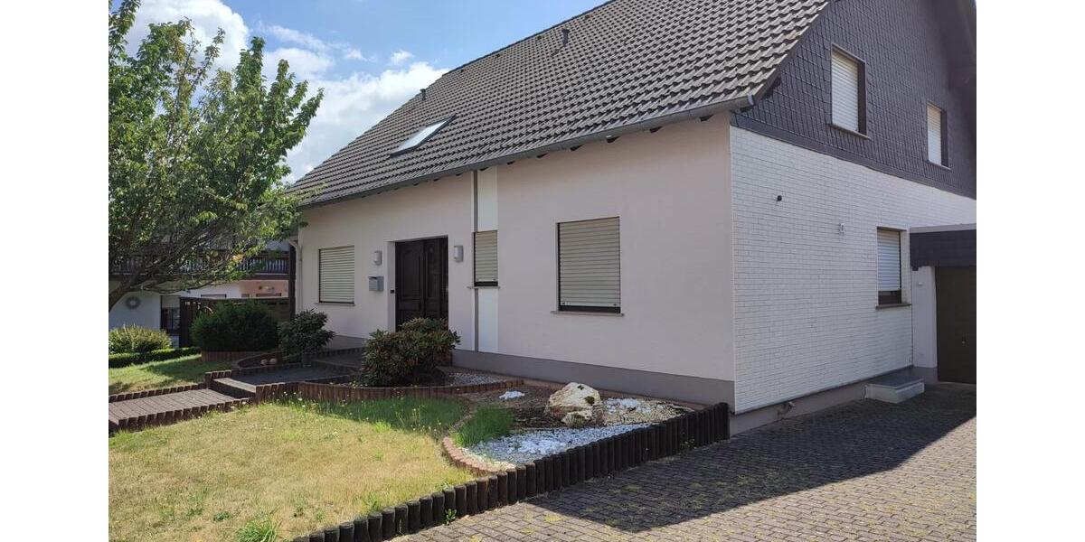 Großzügige 4,5-Zimmer-EG-Wohnung mit Südgarten in Mastershausen 4 zimmer