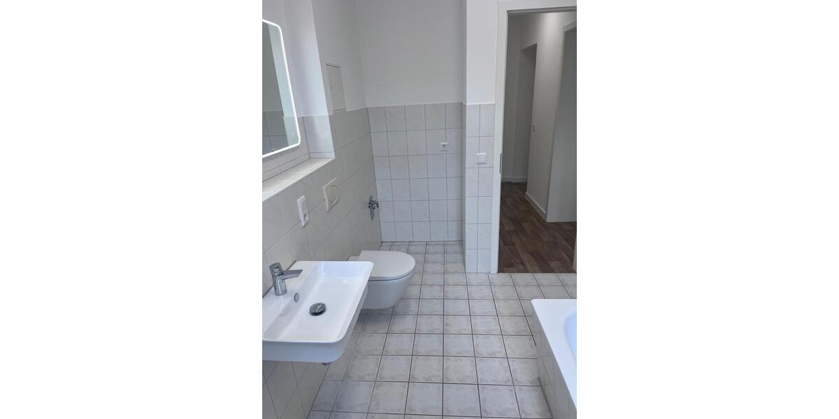 Erdgeschoßwohnung Greifswald - 3 Zimmer, 93 m&sup2;, 1.300&euro; | Angebot:26232566