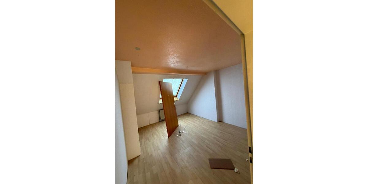 Dachgeschoßwohnung Hagen - 4 Zimmer, 95 m&sup2;, 665&euro; | Angebot:24646155