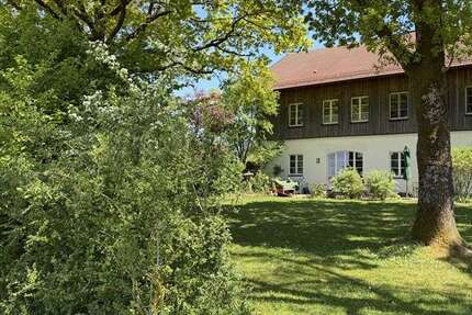 Haus Oberpframmern - 6 Zimmer, 255 m&sup2;, 3.690&euro; | Angebot:26776733