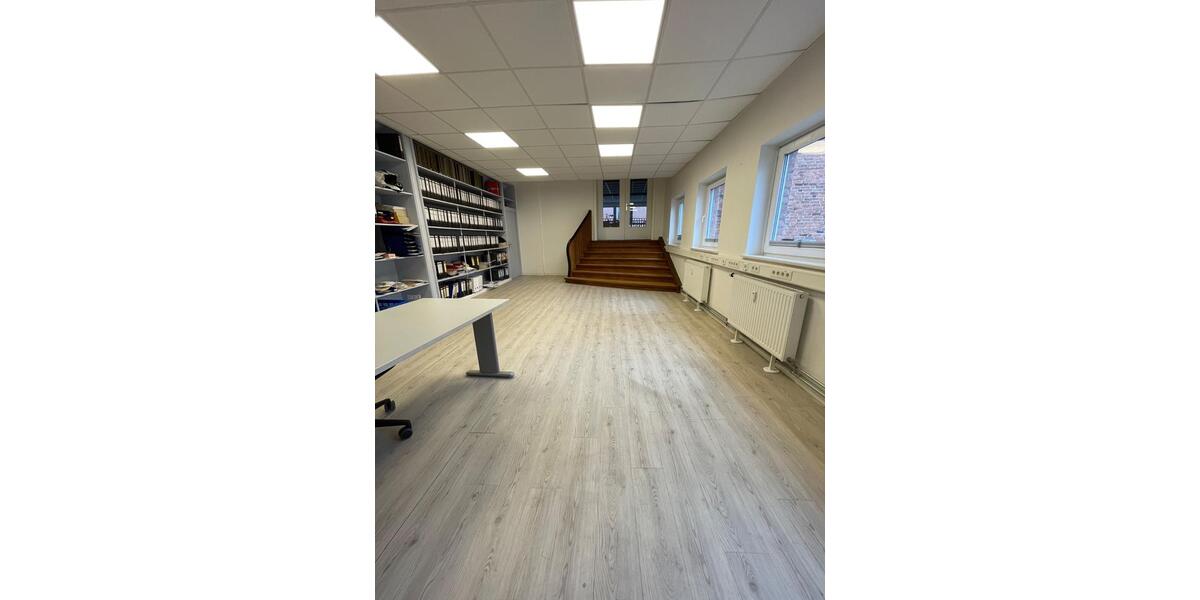 Gewerbeobjekt Lübeck Innenstadt - 700&euro; | Angebot:25996860