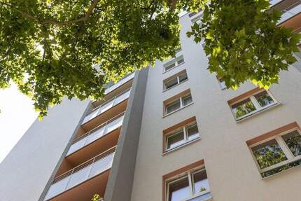 Modernes City-Apartment mit Neubau-Ausstattung, Einbauküche, neues Bad mit Walk-In-Dusche, Aufzug 2 zimmer