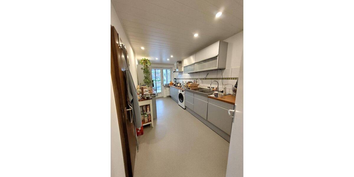 Etagenwohnung Duisburg Neumühl - 4 Zimmer, 114 m&sup2;, 980&euro; | Angebot:26879564