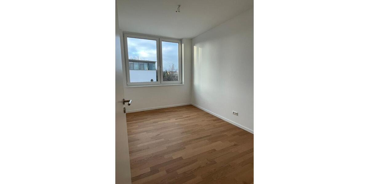 Wohnen auf Zeit Denzlingen - 1 Zimmer, 28 m&sup2;, 590&euro; | Angebot:26356748