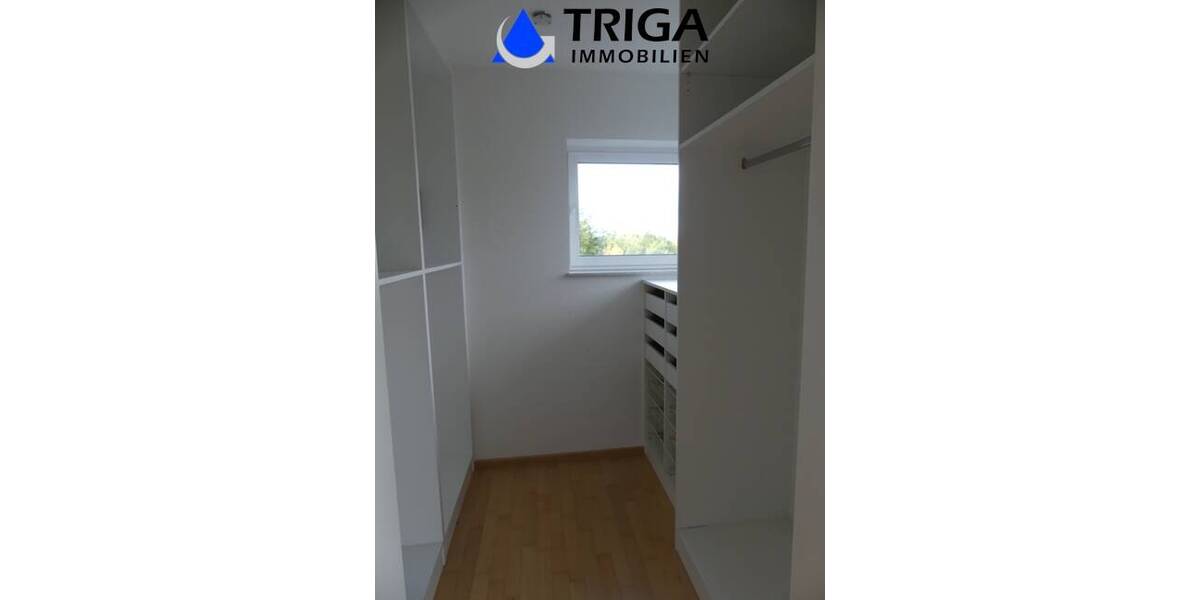 Doppelhaushälfte Nordhausen - 7 Zimmer, 340 m&sup2;, 2.200&euro; | Angebot:25703987