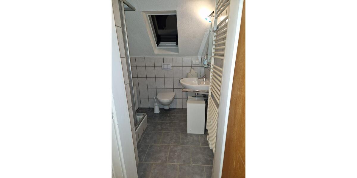 Dachgeschoßwohnung Zweibrücken - 2 Zimmer, 46 m&sup2;, 330&euro; | Angebot:25648996