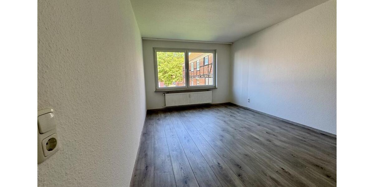Etagenwohnung Nienburg (Weser) - 5 Zimmer, 107 m&sup2;, 990&euro; | Angebot:24347326