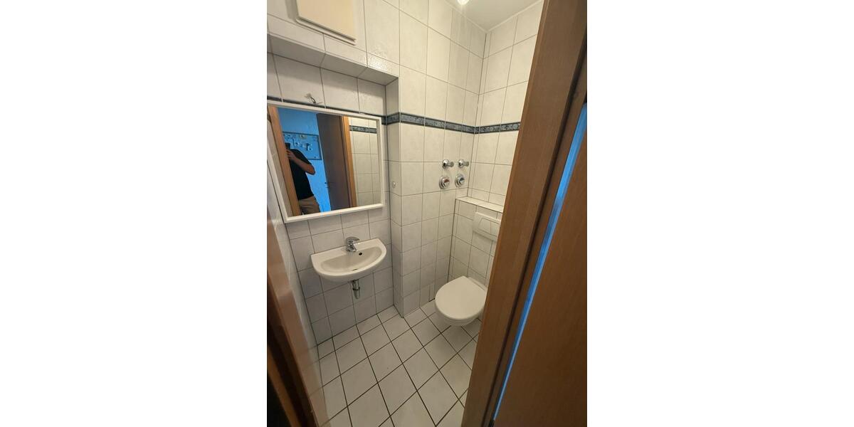 Etagenwohnung Ludwigshafen am Rhein Ludwigshafen-Oggersheim - 2 Zimmer, 71 m&sup2;, 1.100&euro; | Angebot:25841252