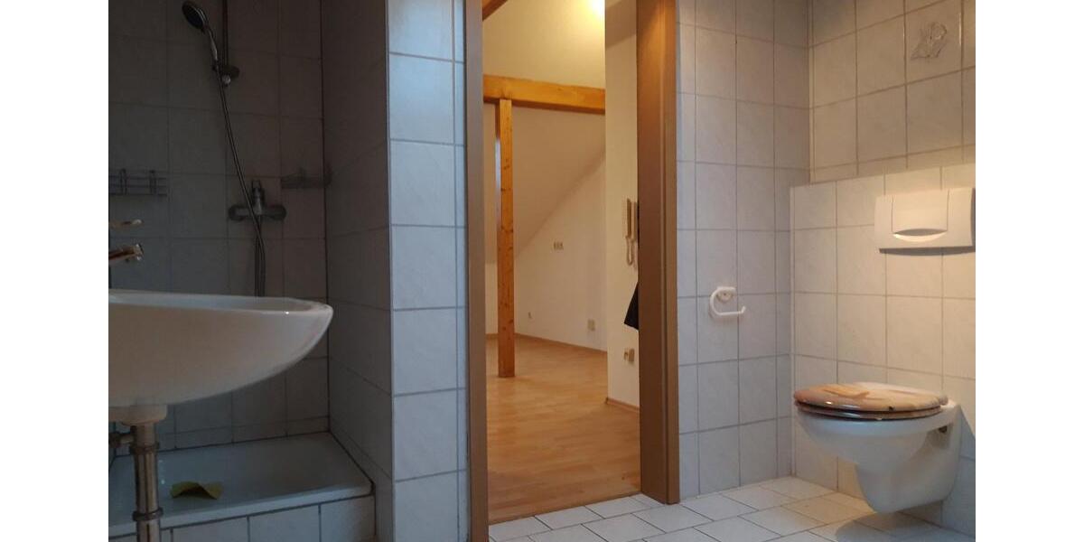 Dachgeschoßwohnung Arnschwang - 1 Zimmer, 40 m&sup2;, 270&euro; | Angebot:26249108