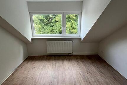 Charmante Dachgeschosswohnung – Erstbezug nach Sanierung 2 zimmer