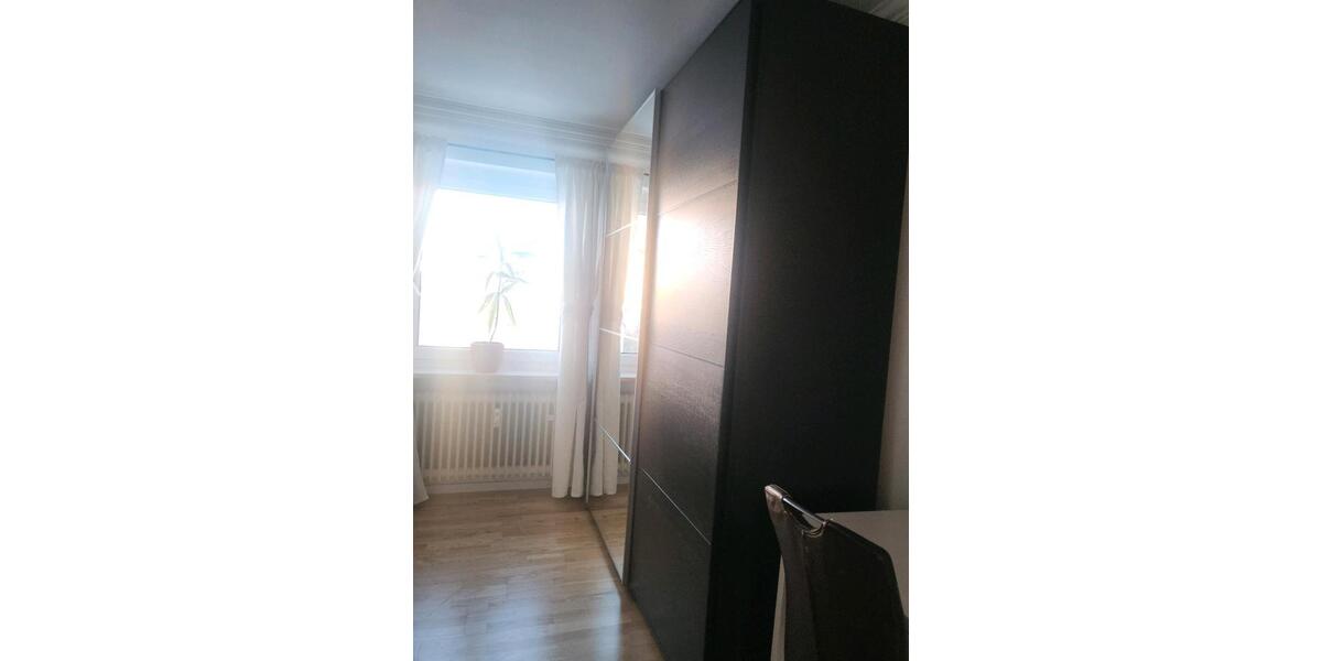 Wohnen auf Zeit Germering - 3 Zimmer, 60 m&sup2;, 1.000&euro; | Angebot:24364395