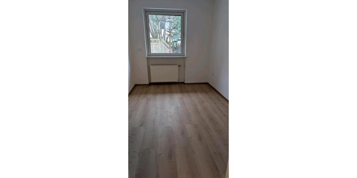 Erdgeschoßwohnung Nürnberg Altenfurt - 3 Zimmer, 67 m&sup2;, 850&euro; | Angebot:25990590