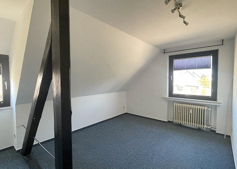 Dachgeschoßwohnung Gronau (Leine) - 3 Zimmer, 74 m&sup2;, 520&euro; | Angebot:26368169