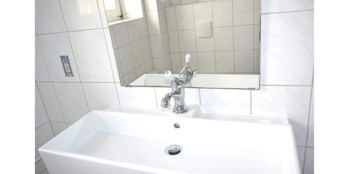Etagenwohnung Artern - 3 Zimmer, 76 m&sup2;, 491&euro; | Angebot:26432698