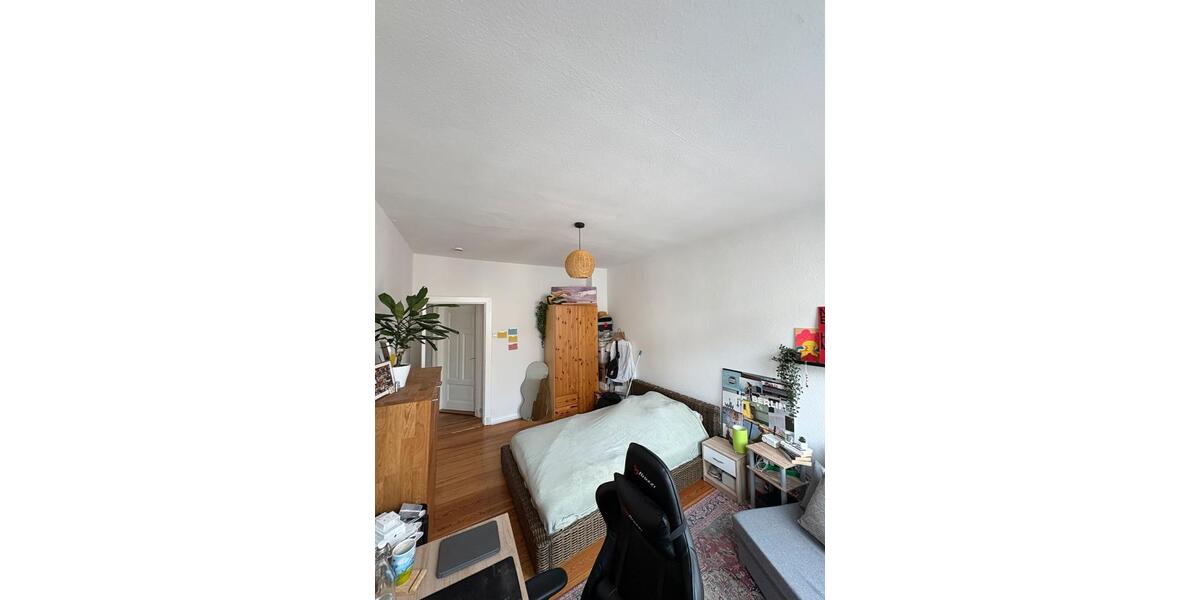 3er-WG | großes, helles Zimmer | Altbau | Holzdielen | ab Dez. 1 zimmer