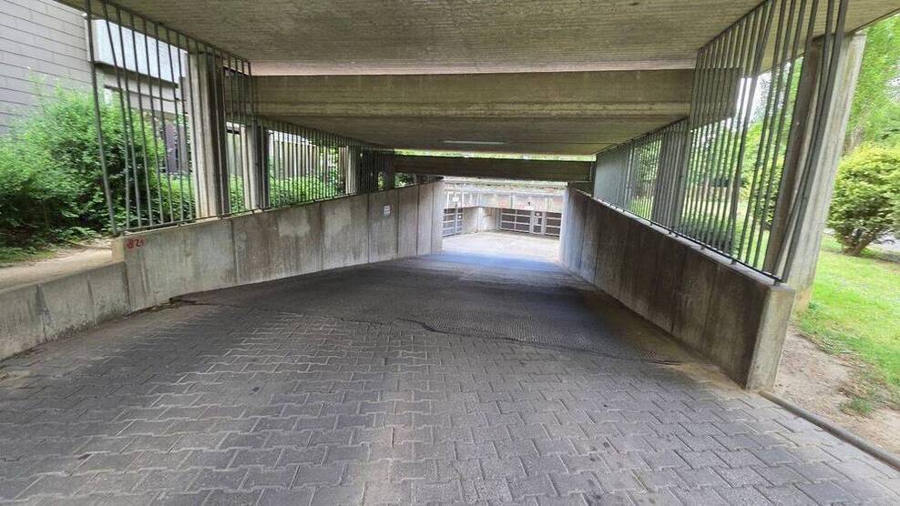Familien-Zuhause in angenehmer Größe, 3 Zimmer mit Balkon, Laminat, Wannenbad, Gäste-WC, Aufzug