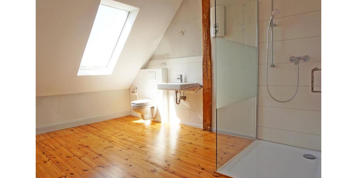 Dachgeschoßwohnung Zierenberg - 5 Zimmer, 110 m&sup2;, 935&euro; | Angebot:25170183