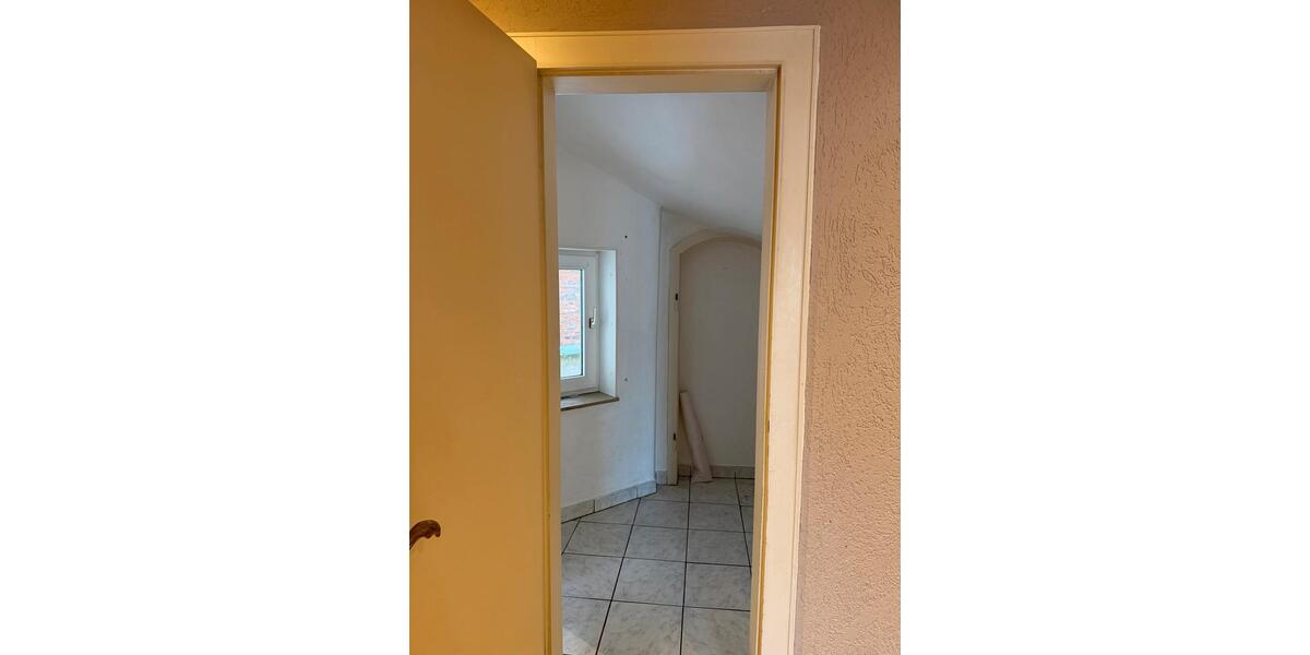 Erdgeschoßwohnung Hameln - 3.5 Zimmer, 133 m&sup2;, 1.600&euro; | Angebot:24804008
