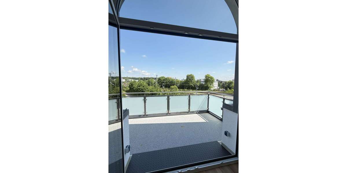 Etagenwohnung Friedrichsdorf - 4 Zimmer, 140 m&sup2;, 1.900&euro; | Angebot:25284524