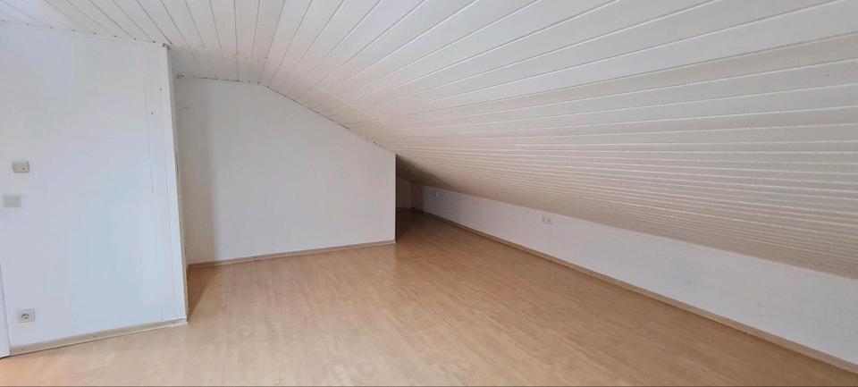 Dachgeschoßwohnung Dorfen - 2 Zimmer, 70 m&sup2;, 1.200&euro; | Angebot:26032308