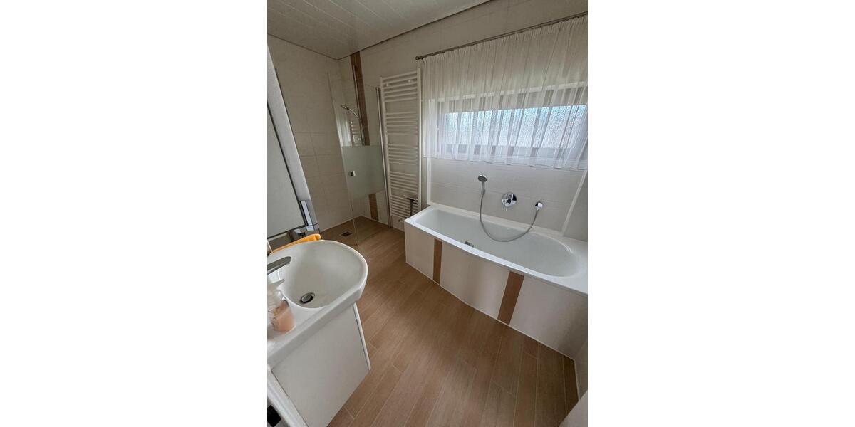 Reihenhaus Bad Vilbel - 4 Zimmer, 106 m&sup2;, 1.950&euro; | Angebot:24713804