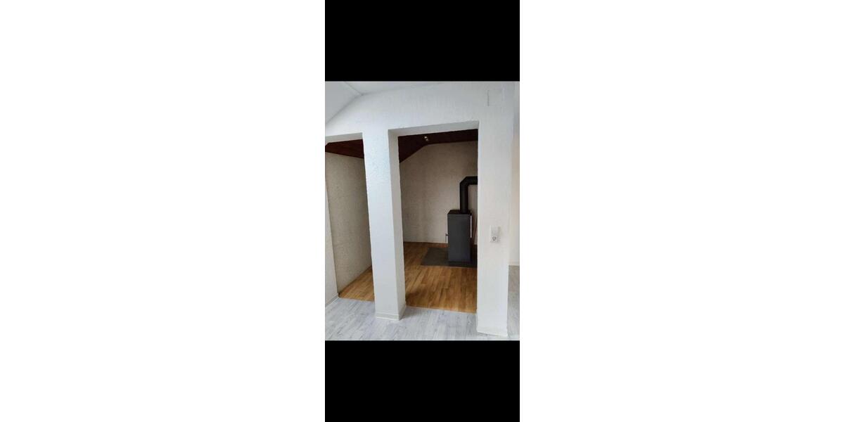 Dachgeschoßwohnung Wöllstein - 3.5 Zimmer, 75 m&sup2;, 940&euro; | Angebot:26231842