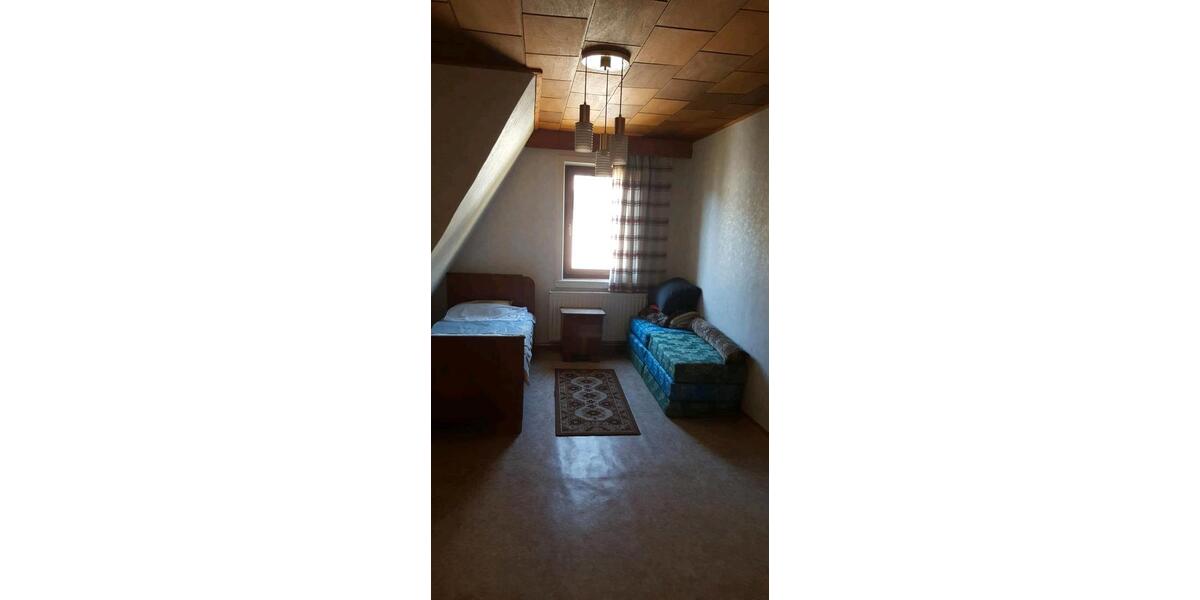 Etagenwohnung Neuhaus am Rennweg - 4 Zimmer, 100 m&sup2;, 800&euro; | Angebot:26289122