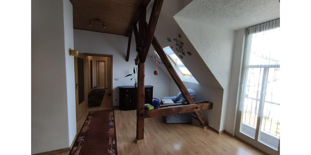 Dachgeschoßwohnung Arnstadt - 3 Zimmer, 92 m&sup2;, 760&euro; | Angebot:22713217