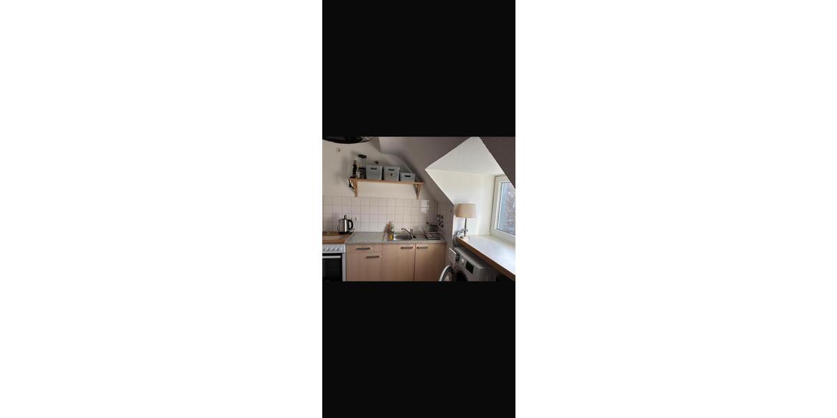 Dachgeschoßwohnung Köln Ehrenfeld - 2 Zimmer, 60 m&sup2;, 600&euro; | Angebot:25219704