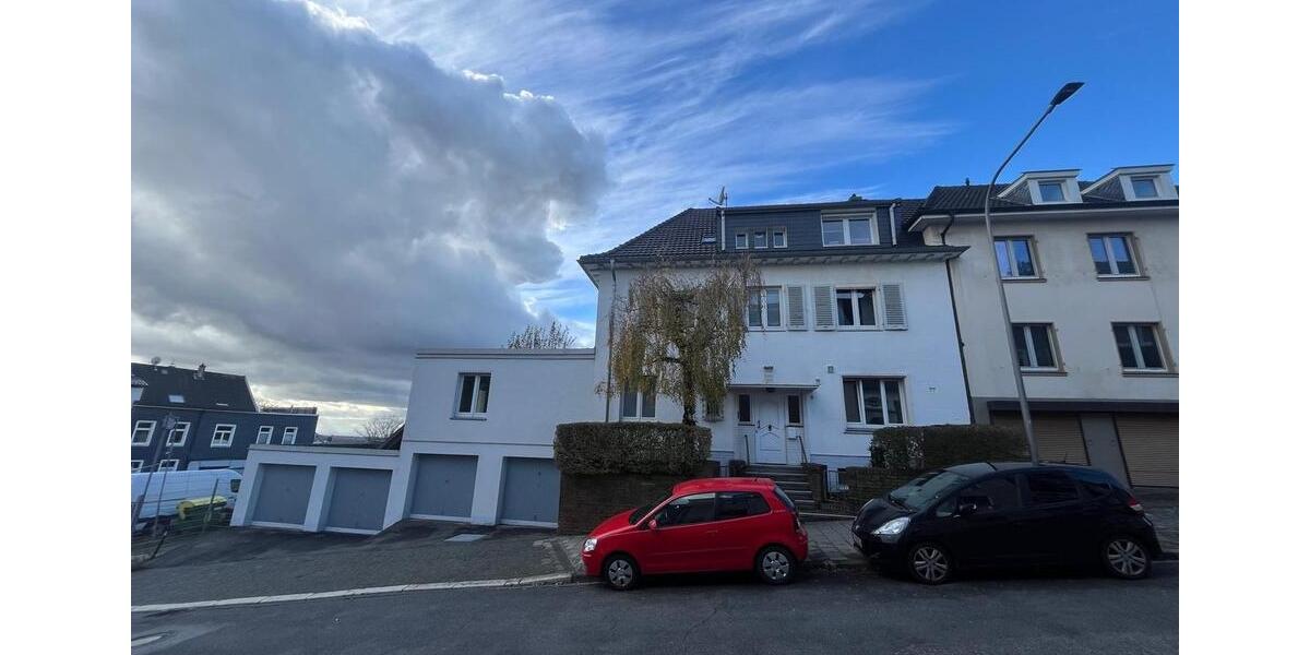 Erdgeschoßwohnung Remscheid - 3 Zimmer, 175 m&sup2;, 1.180&euro; | Angebot:24373427