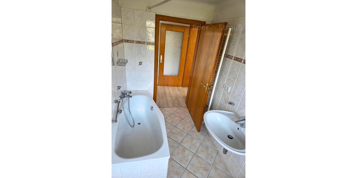 Etagenwohnung Püttlingen - 3 Zimmer, 79 m&sup2;, 700&euro; | Angebot:26040517