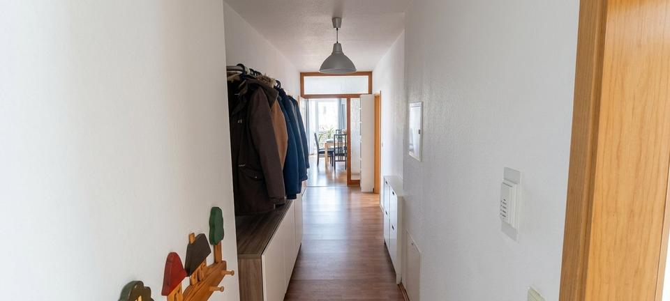 Dachgeschoßwohnung Rosdorf - 3 Zimmer, 81 m&sup2;, 770&euro; | Angebot:26338456