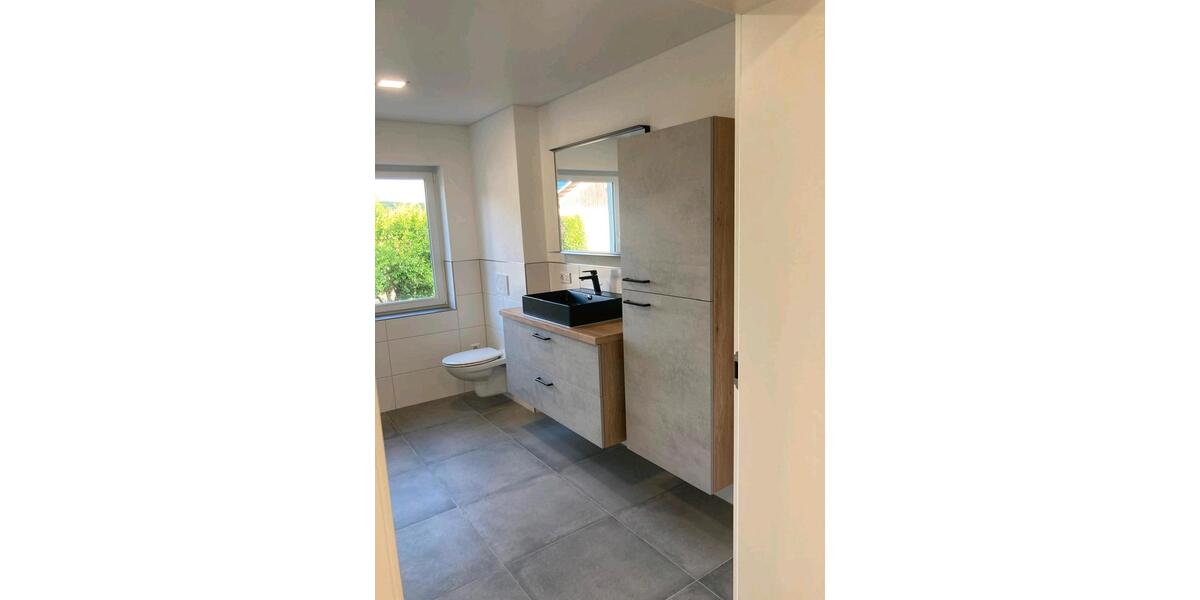 Erdgeschoßwohnung Sulzfeld - 4 Zimmer, 132 m&sup2;, 1.280&euro; | Angebot:26288314