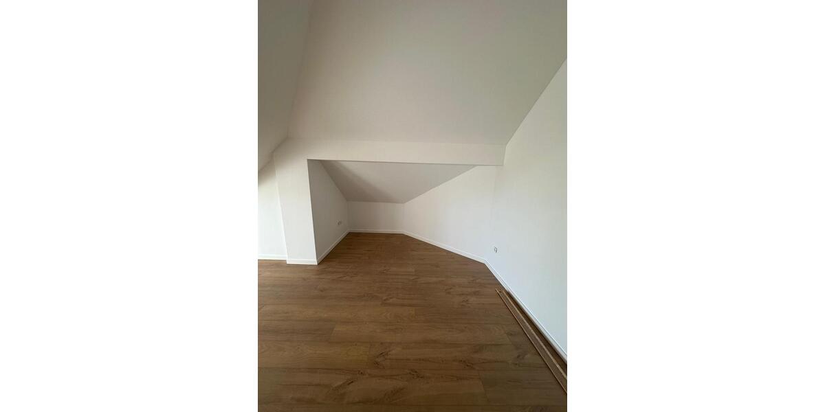 Dachgeschoßwohnung Wiehl - 2 Zimmer, 75 m&sup2;, 910&euro; | Angebot:24697642