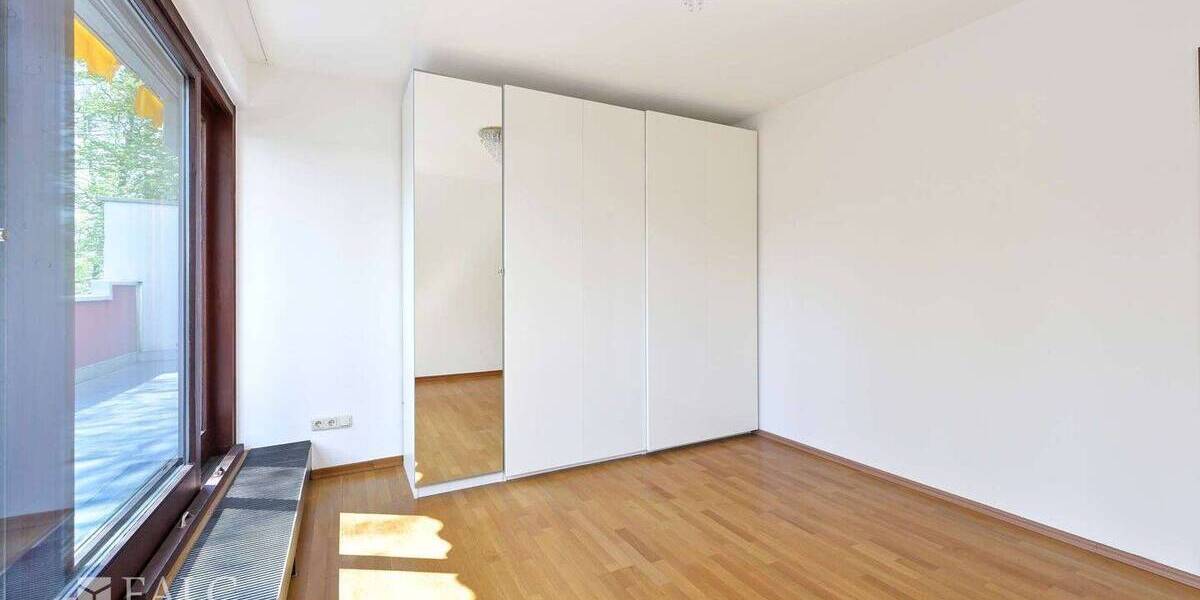 Etagenwohnung München Thalk.Obersendl.-Forsten-Fürstenr.-Solln - 4 Zimmer, 126 m&sup2;, 2.850&euro; | Angebot:26309049