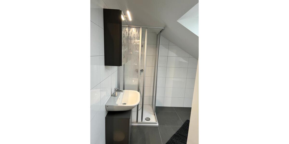 Dachgeschoßwohnung Lampertheim - 3 Zimmer, 70 m&sup2;, 1.500&euro; | Angebot:24784306