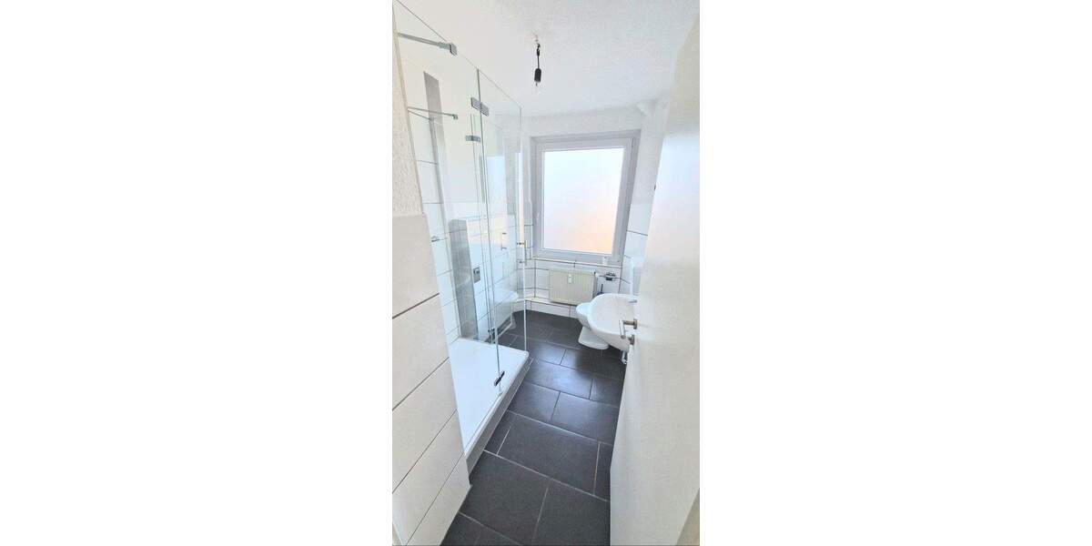 Etagenwohnung Deensen - 2 Zimmer, 63 m&sup2;, 295&euro; | Angebot:24891695